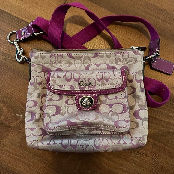 Coach Crossbody - Picture 1 of 1
